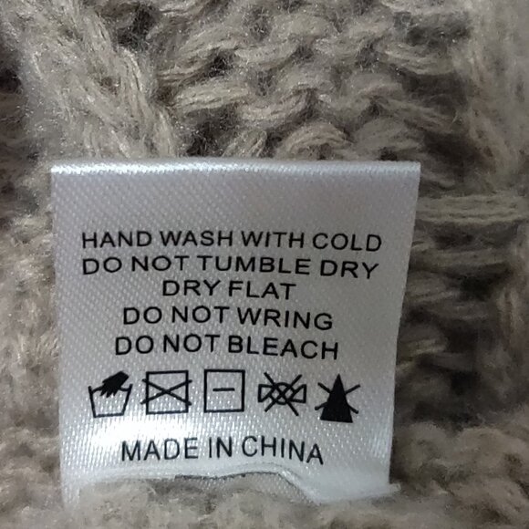 Braided Ribbon Cropped Chunky Cable Knit Sweater Taupe SIZE SMALL - Picture 7 of 7